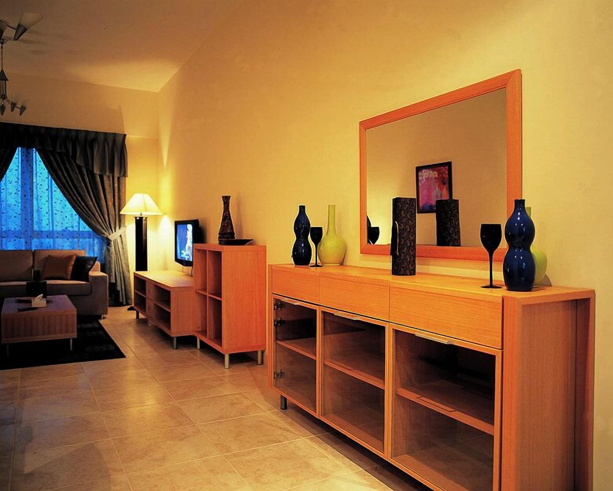 Al Raya Hotel Apartments Дубай Екстериор снимка