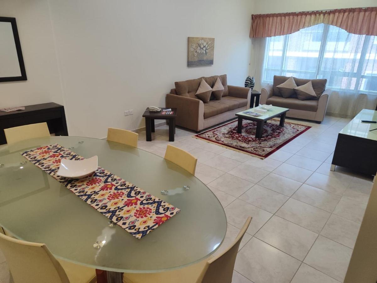 Al Raya Hotel Apartments Дубай Екстериор снимка