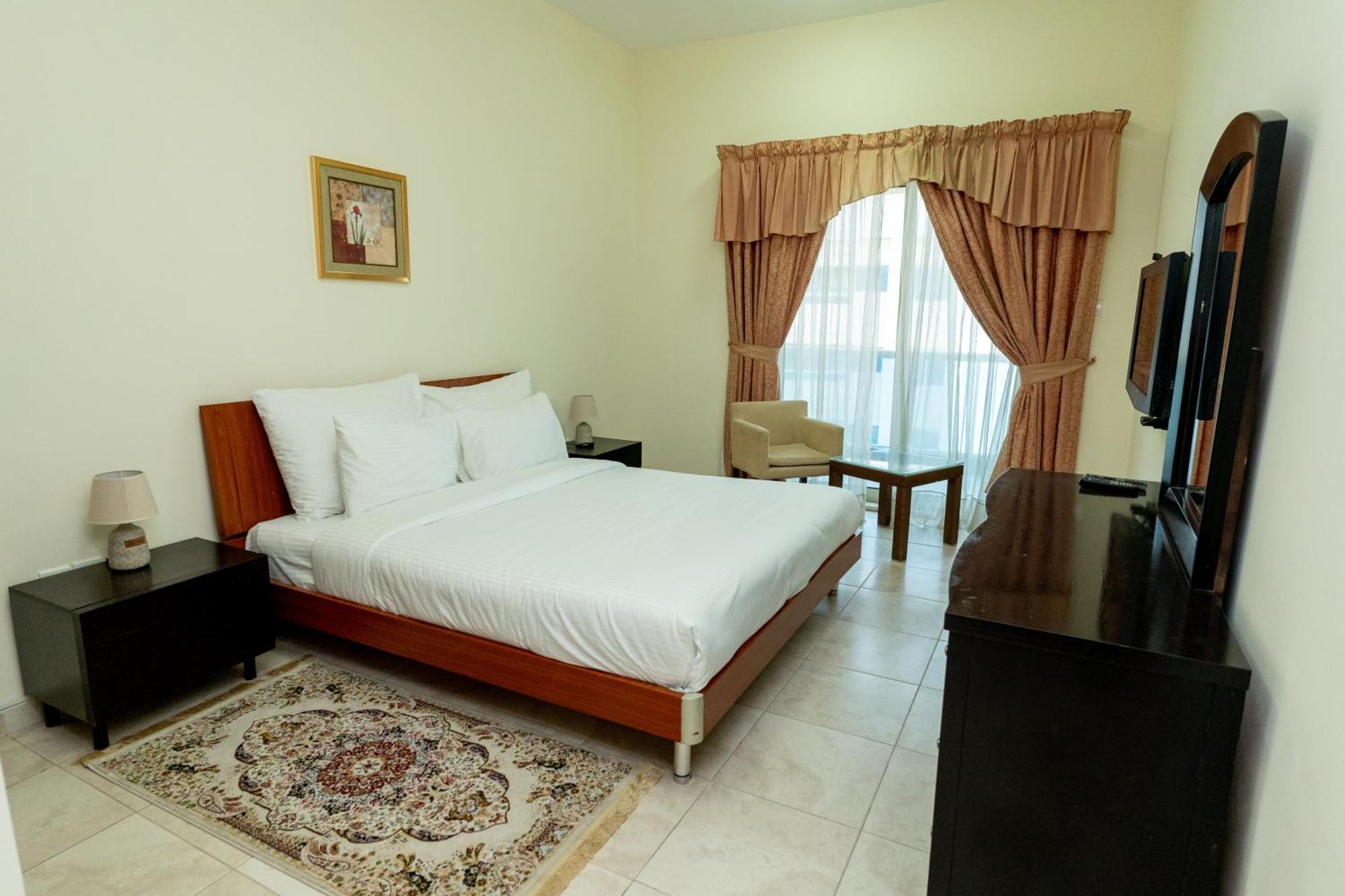 Al Raya Hotel Apartments Дубай Екстериор снимка