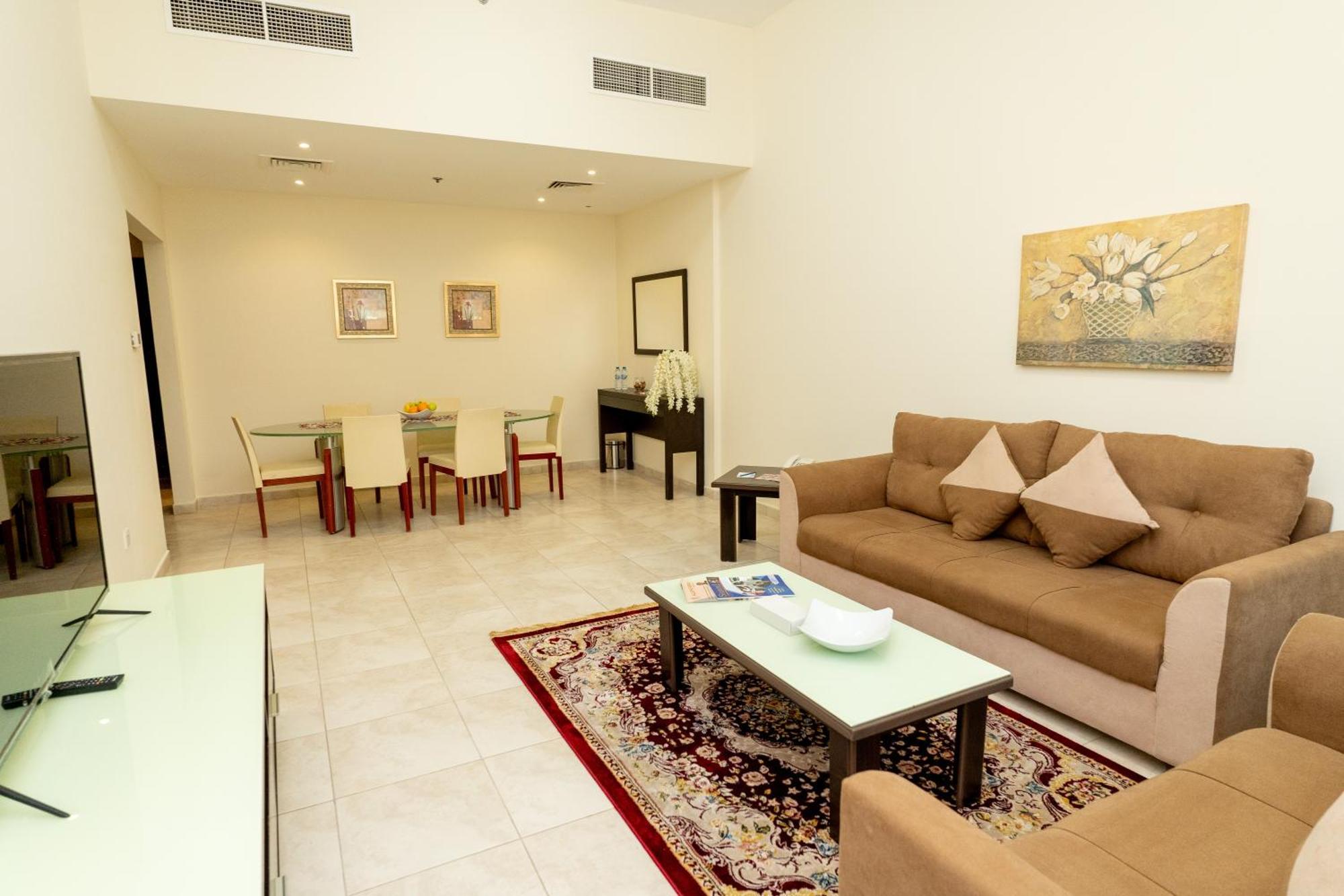 Al Raya Hotel Apartments Дубай Екстериор снимка