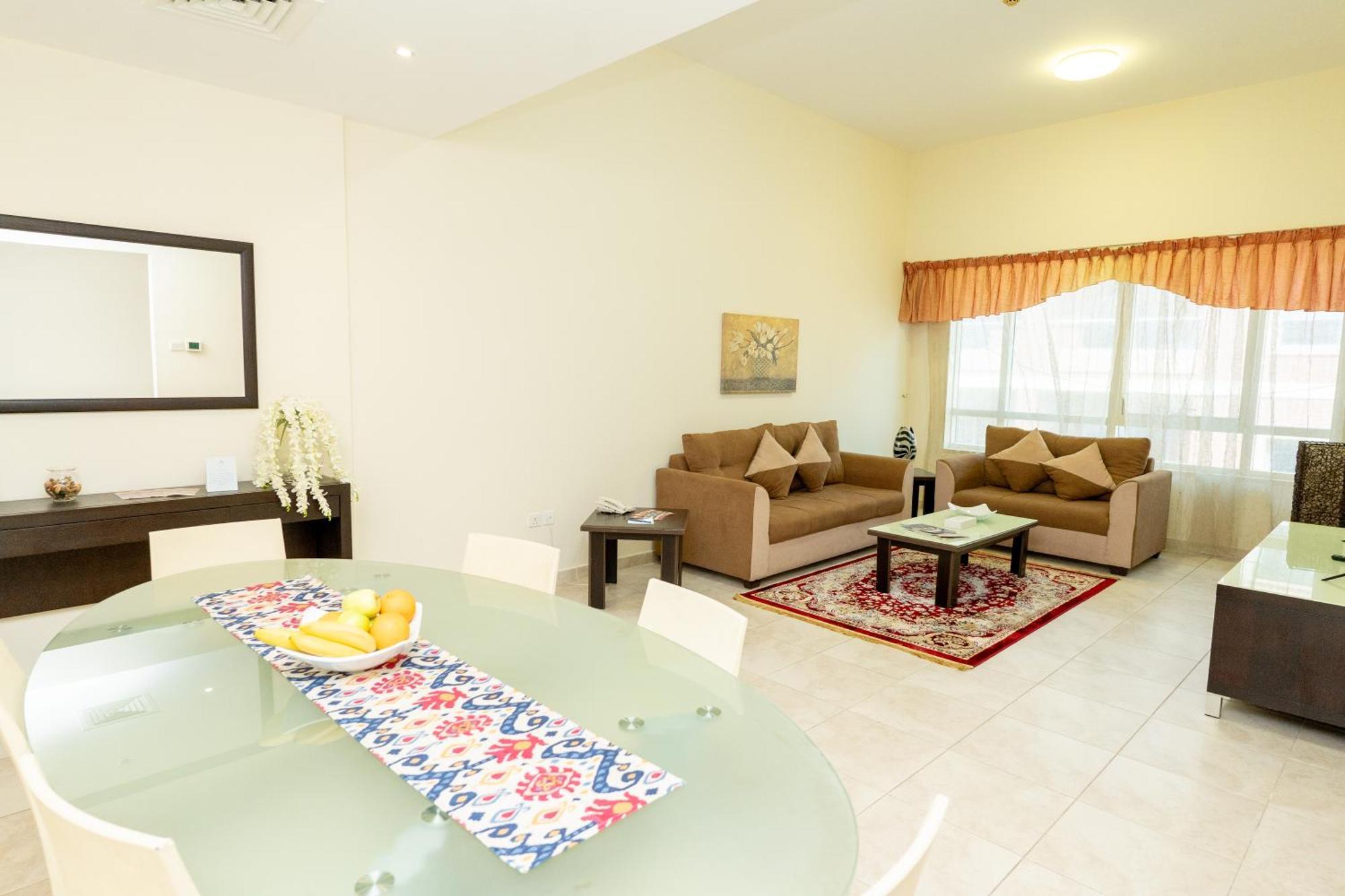 Al Raya Hotel Apartments Дубай Екстериор снимка