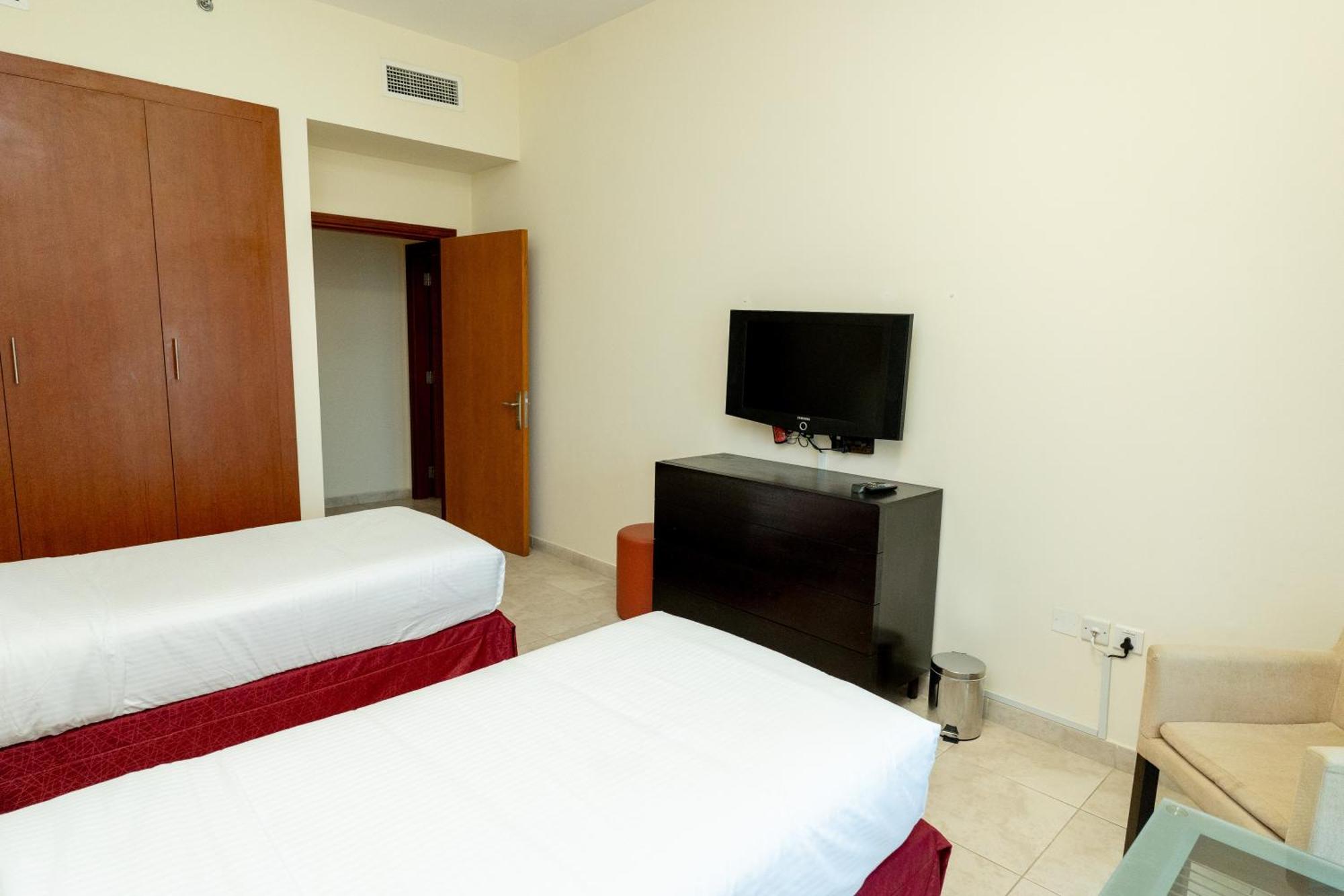 Al Raya Hotel Apartments Дубай Екстериор снимка