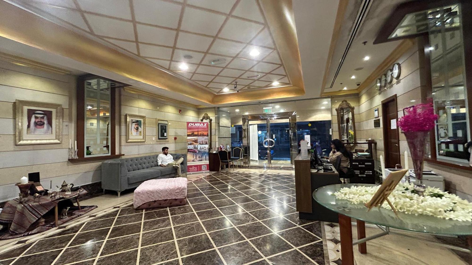 Al Raya Hotel Apartments Дубай Екстериор снимка