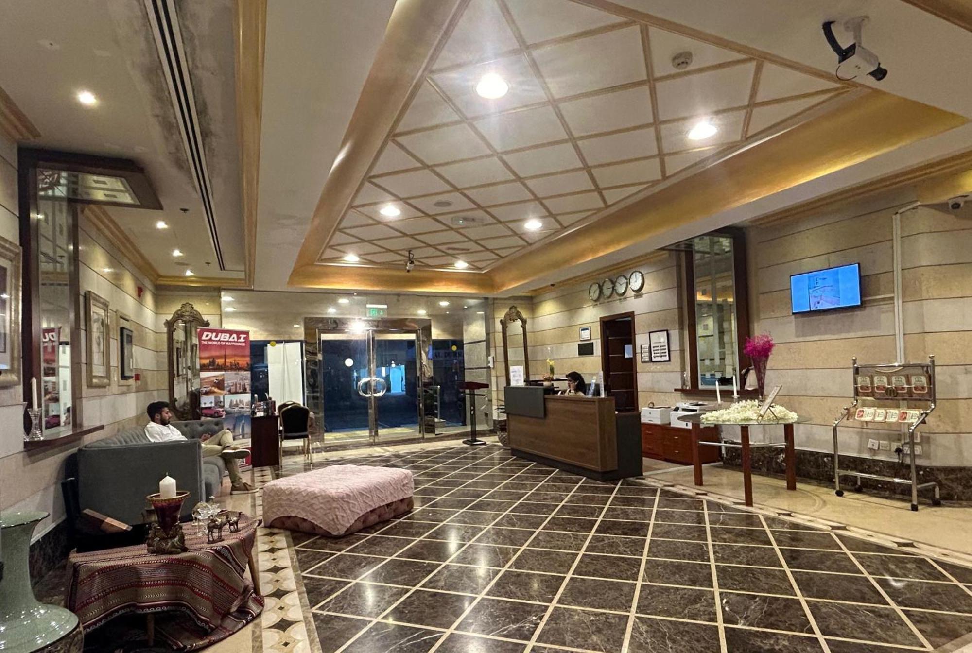 Al Raya Hotel Apartments Дубай Екстериор снимка