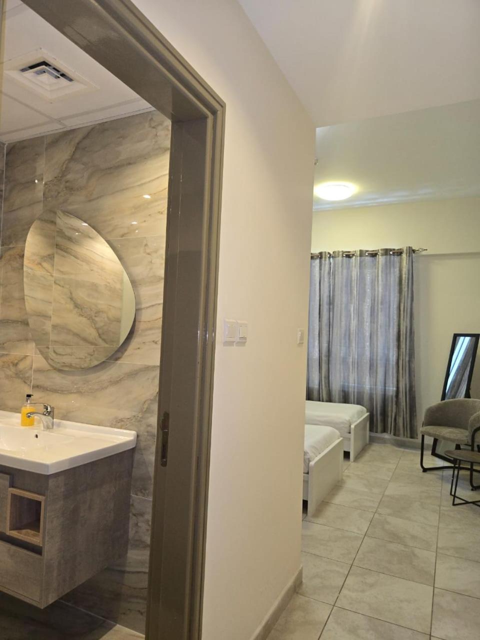Al Raya Hotel Apartments Дубай Екстериор снимка