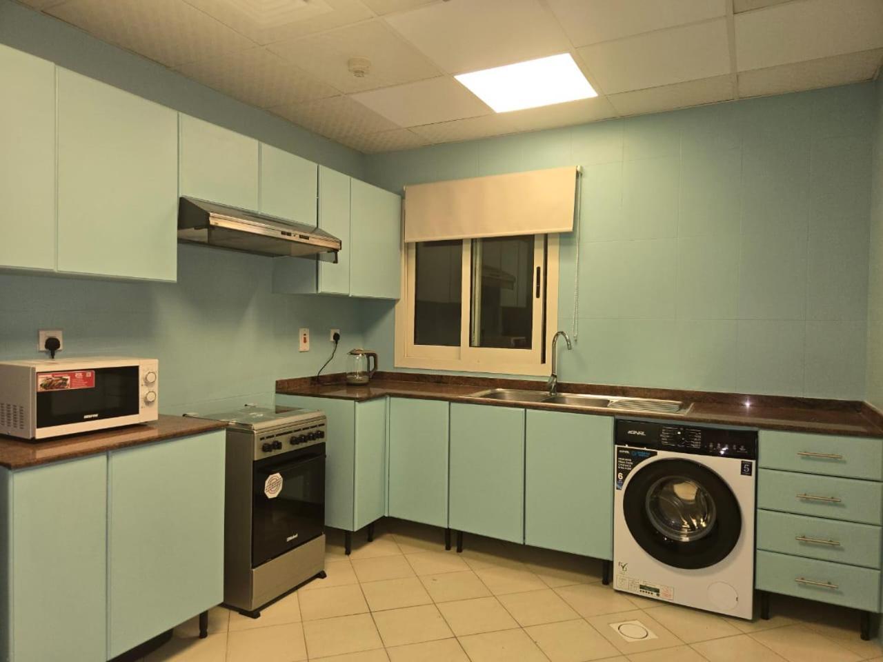 Al Raya Hotel Apartments Дубай Екстериор снимка